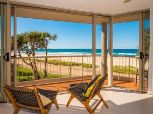 Beachfront Apartment currumbin holiday Santuary Beach accommodation 